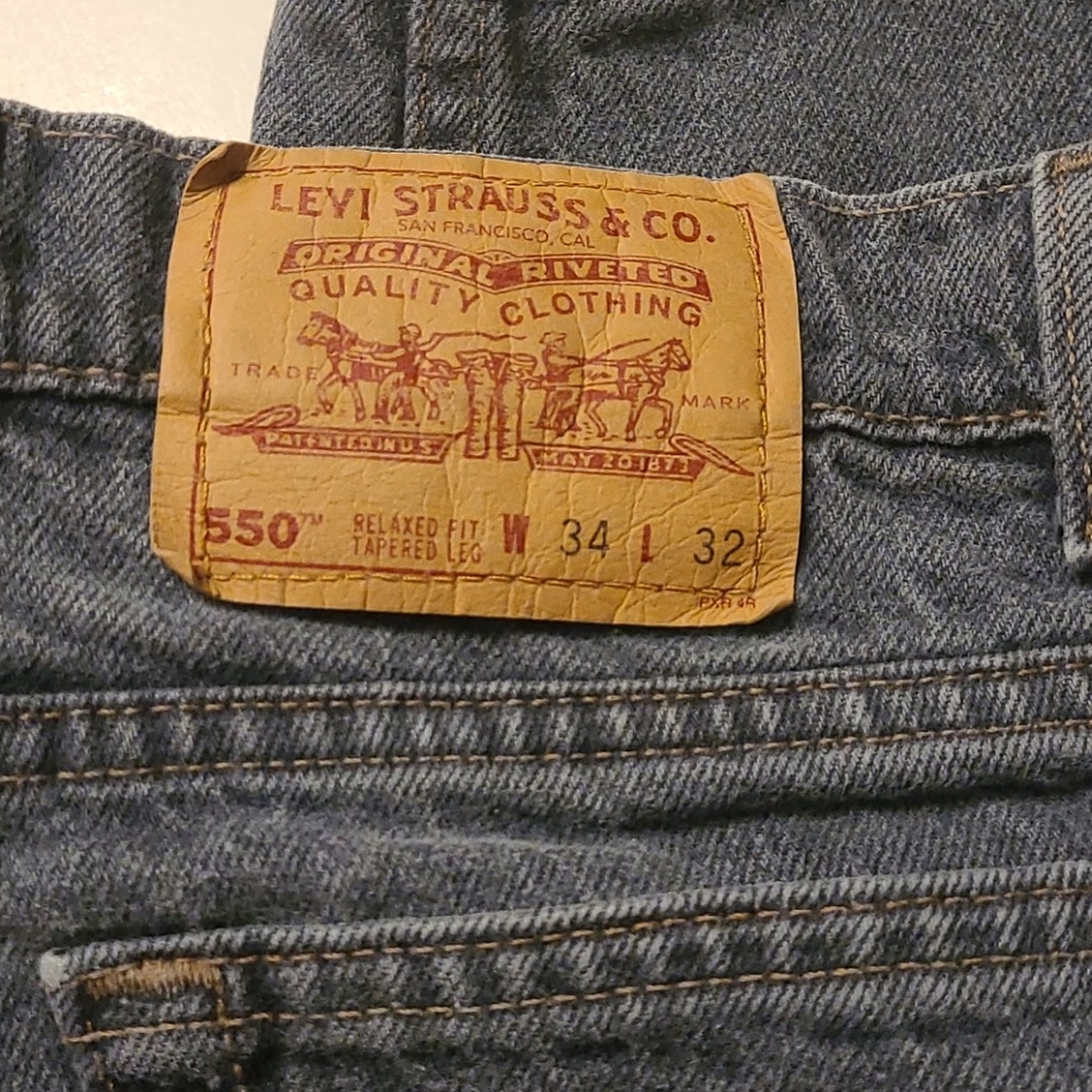 Levi's 550 size 34x32. - Picture 2 of 5